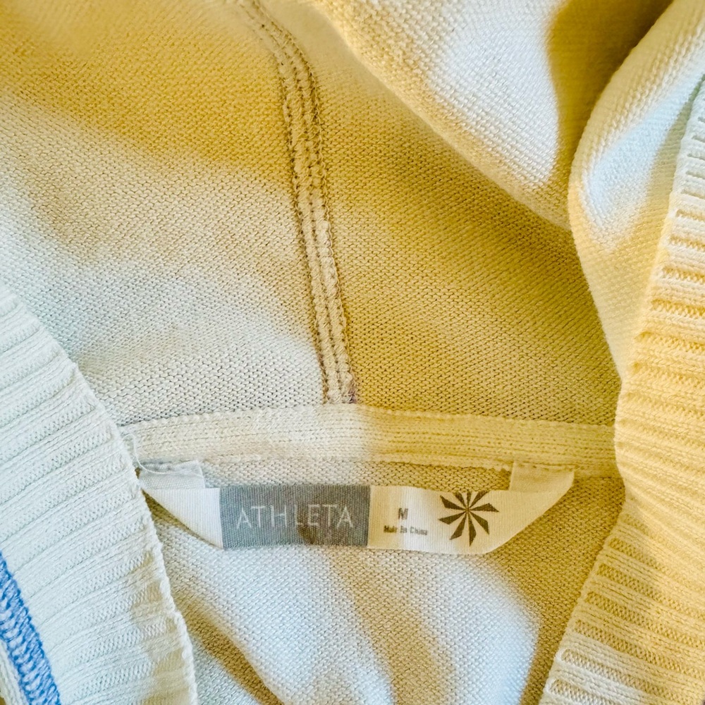 ATHLETA.  Nylon Women’s hoodie